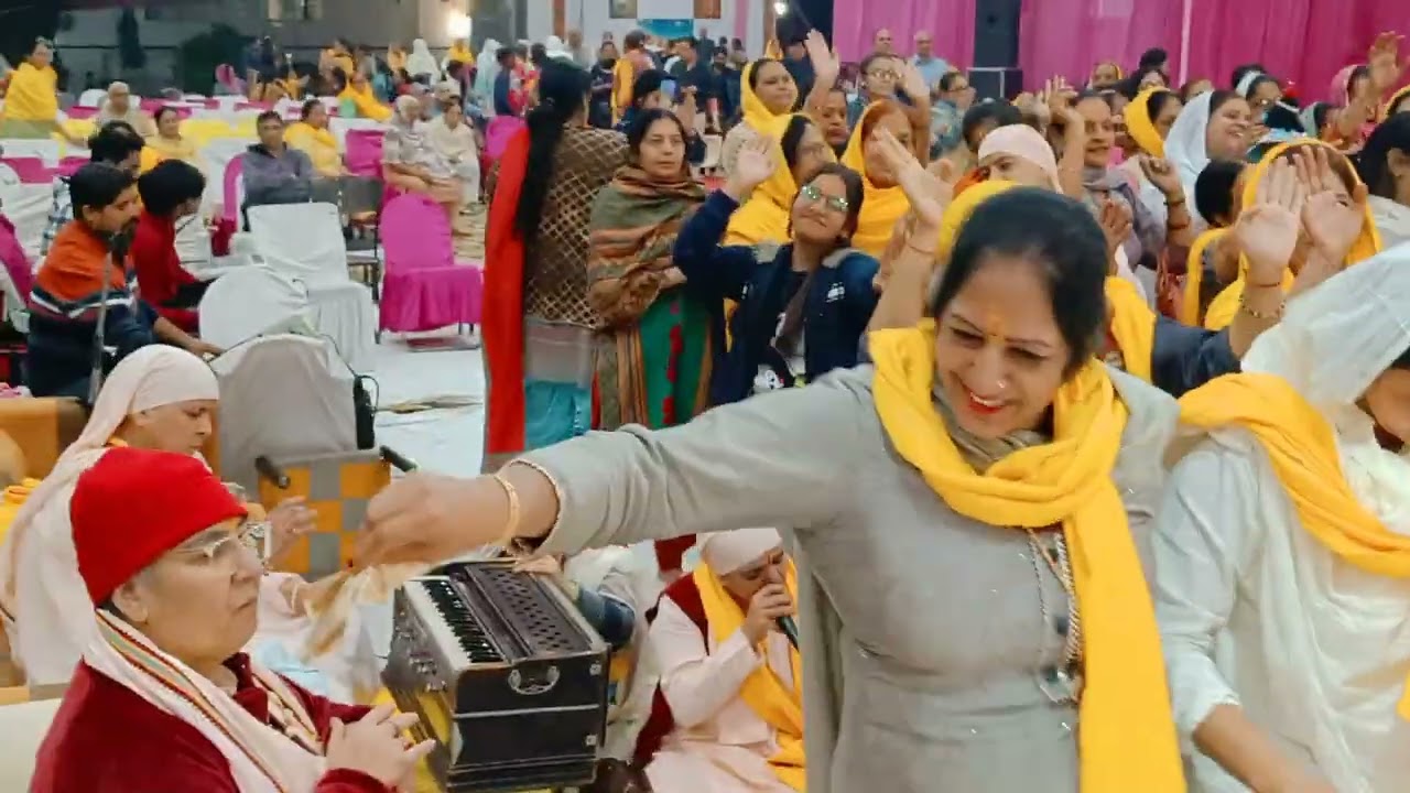 shri nangli bhajan मैं वारी वारी जां तू किन्ना सौना एं by sant shri vedaant puri ji bai ji #bhagwat