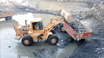 Heavy machine Caterpillar loader 966D rocks loadings trolleys#video#viralvideo#viralshorts #rock#cat