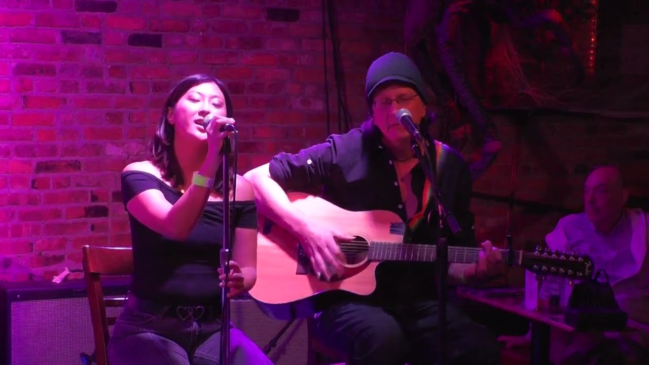 Drugstore Sunshine — «62 St Bus» вживую в The Bitter End