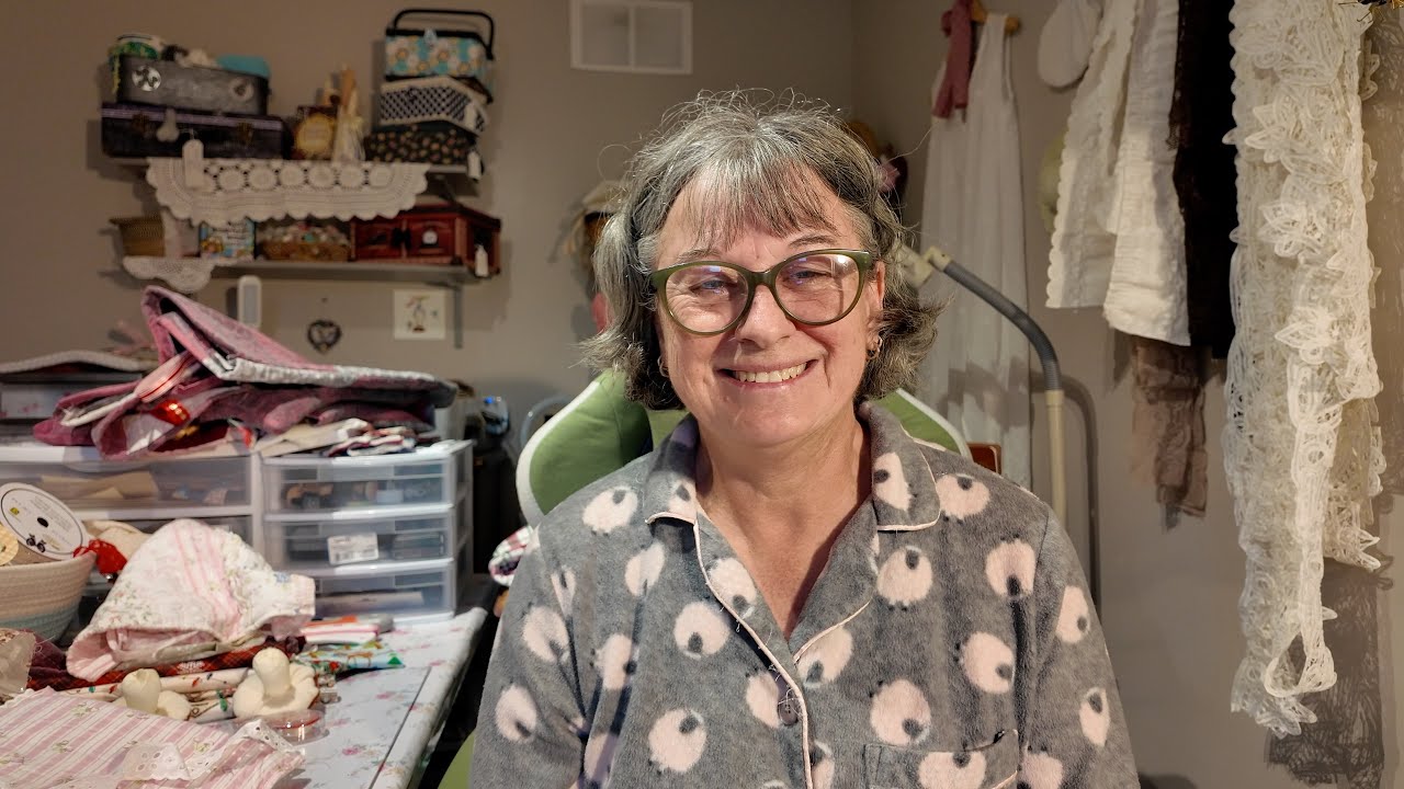 Изготовление/шитье рождественских сумок и дневника из бросовых материалов. Влогмас #8