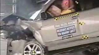 Crash Test 2002 - 2004 Isuzu Axiom IIHS 2002 Isuzu Axiom Moderate Overlap Iihs Crash Test