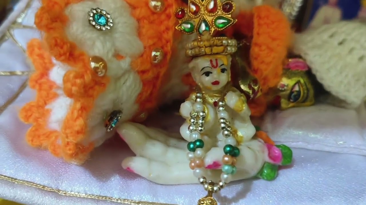 Laddu gopal ka sone ka bisatar 🌹💗🙏🌹