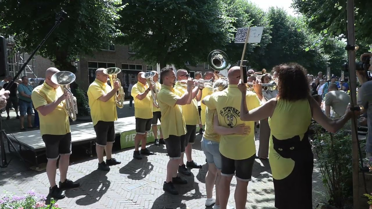 De Zwiebels   Den Haag  ff blazen Voorschoten 1ste editie Podium B 29 juni 2024 ZH NL