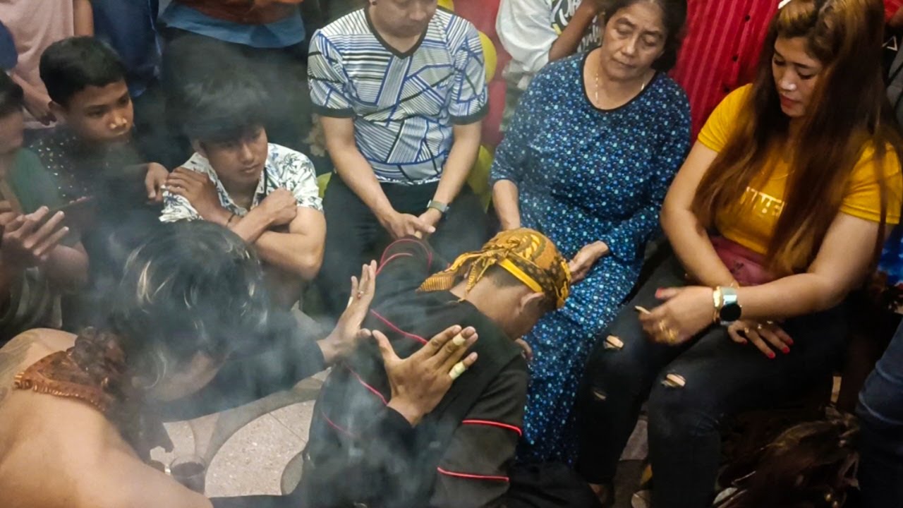 Detik-detik Mas Bondan Lari ke tuan rumah mencoba  menyembuhkan ibu tuan rumah yang sakit