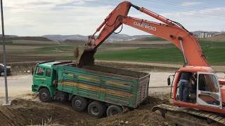 KAMYON BATTI AKİS KOPTU EYVAH !!!TRUCK EXCAVATOR HİNO Resimi