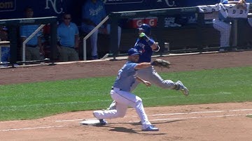 TOR@KC: Escobar, Infante turn a double play