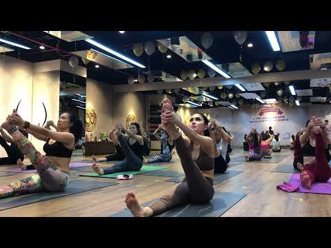 ? Hip opening yoga practice with Master Ajay / Jai yoga