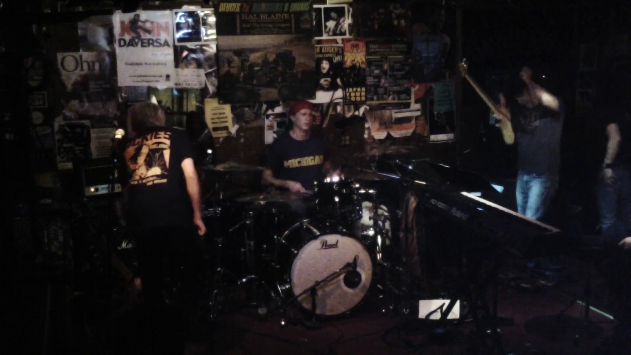 Chad Smith's Bombastic Meatbats "Moby Dick" Live!