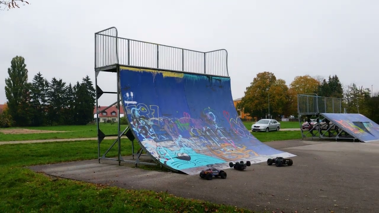 RC Car Fun und epische Sprünge mit Arrma Big Rock 3S, Traxxas Maxx 4S, Arrma Notorious 6S & Co.