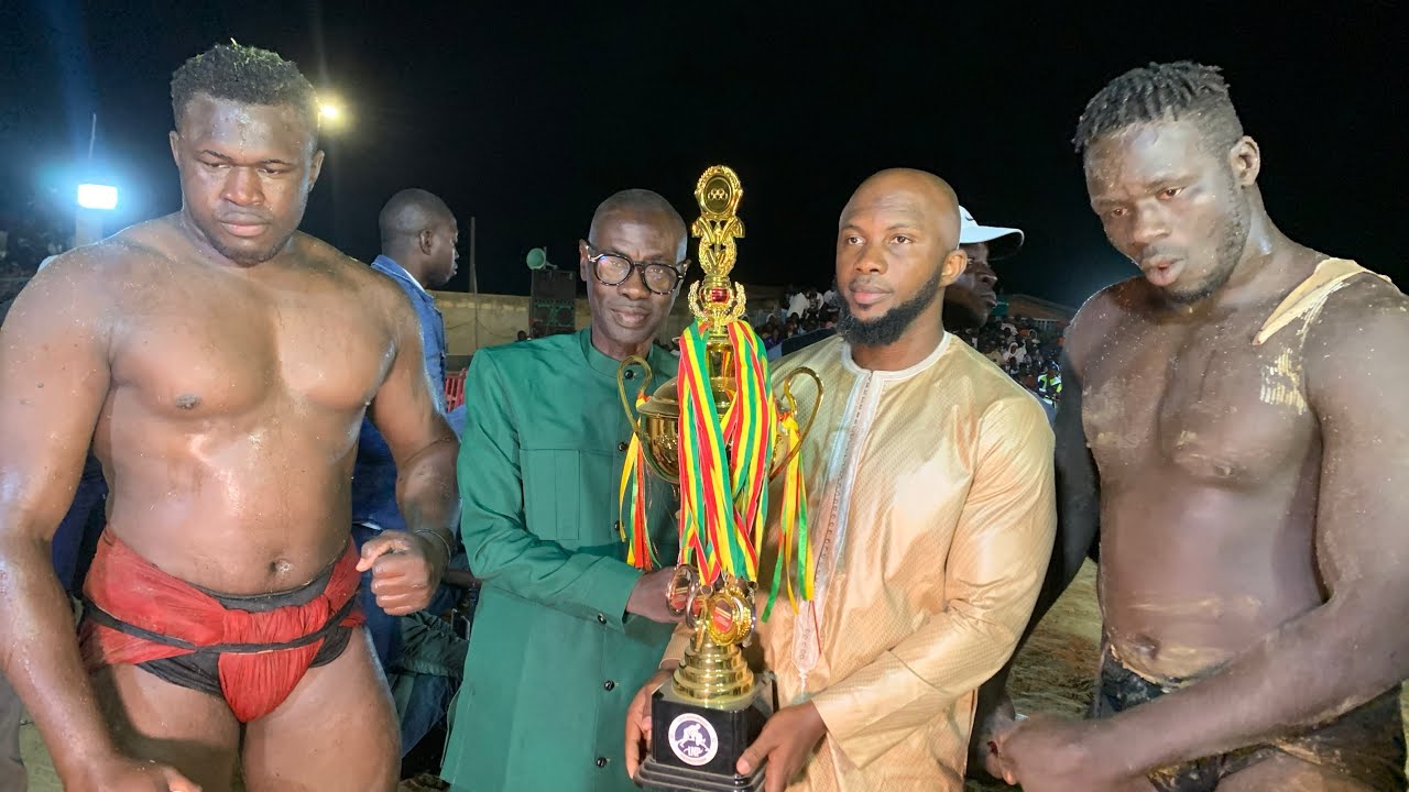 NGAGNE SÈNE VS BROSSE EL BANDIT FINALE À ndanagane Sambou 30 boeufs + 20 ch