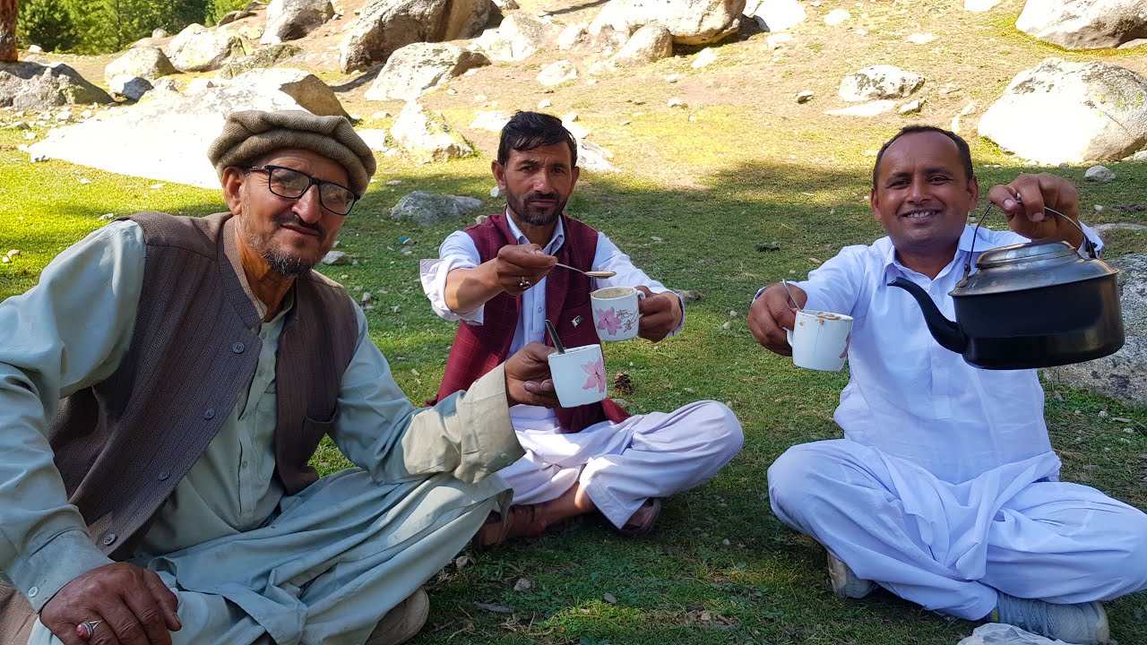 Desi Kahwa | Sattu Ka Kahwa | Gilgit Baltistan Village Food | Mubashir Saddique | Village Food
