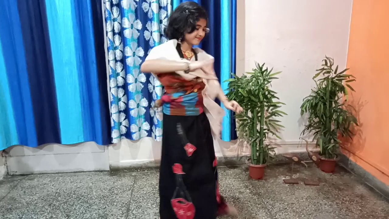 Folk dance of Manipur by Samriddhi - YouTube