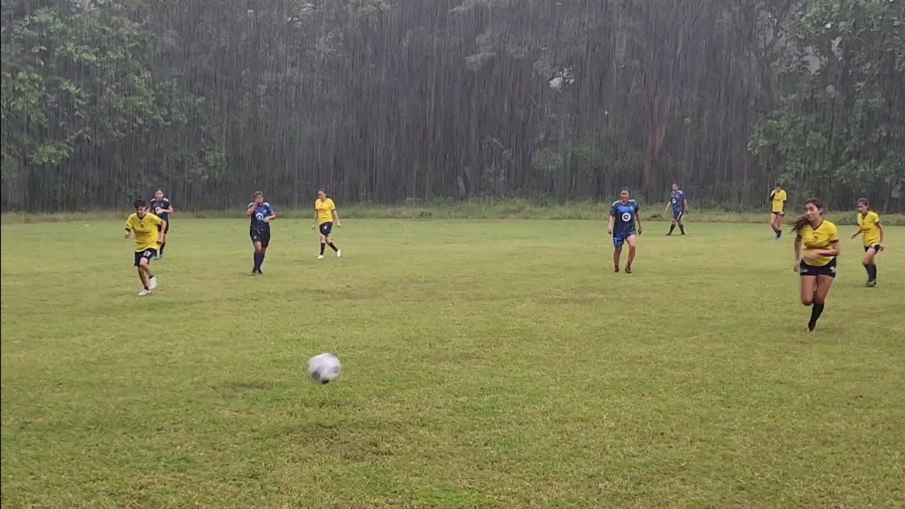 Bajo las fuertes lluvias San Antonio sufre una triste derrota ante Costazul CLASICO DE CLASICOS😱😔