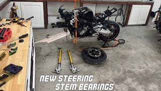 BMW S1000rr Wrecked Bike Rebuild ( PT. 8 Steering Stem BEARING replacement)