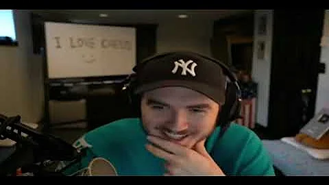 Schlatt loses chess game in 2 moves