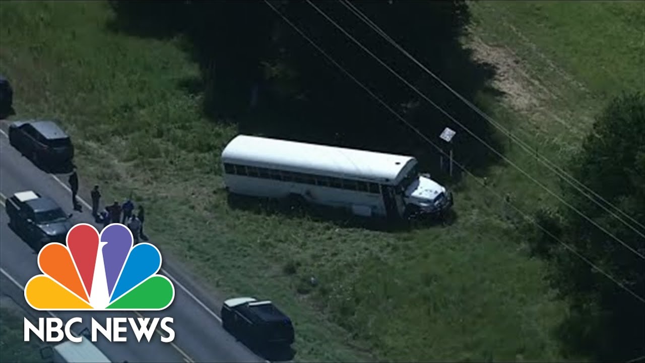 Convicted Murderer In Texas Escapes After Stabbing Guard On Transport Bus