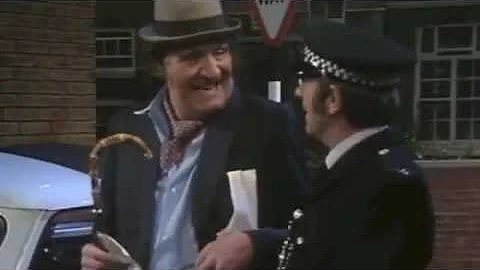 Cooper (1976) | Policeman Sketch - Tommy Cooper Ia...