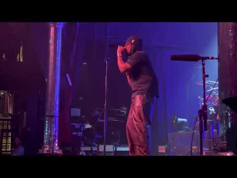 Leon Thomas | PARTY FAVORS