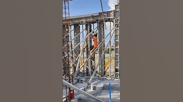 Technical Install column formwork of roof beam to cast concrete