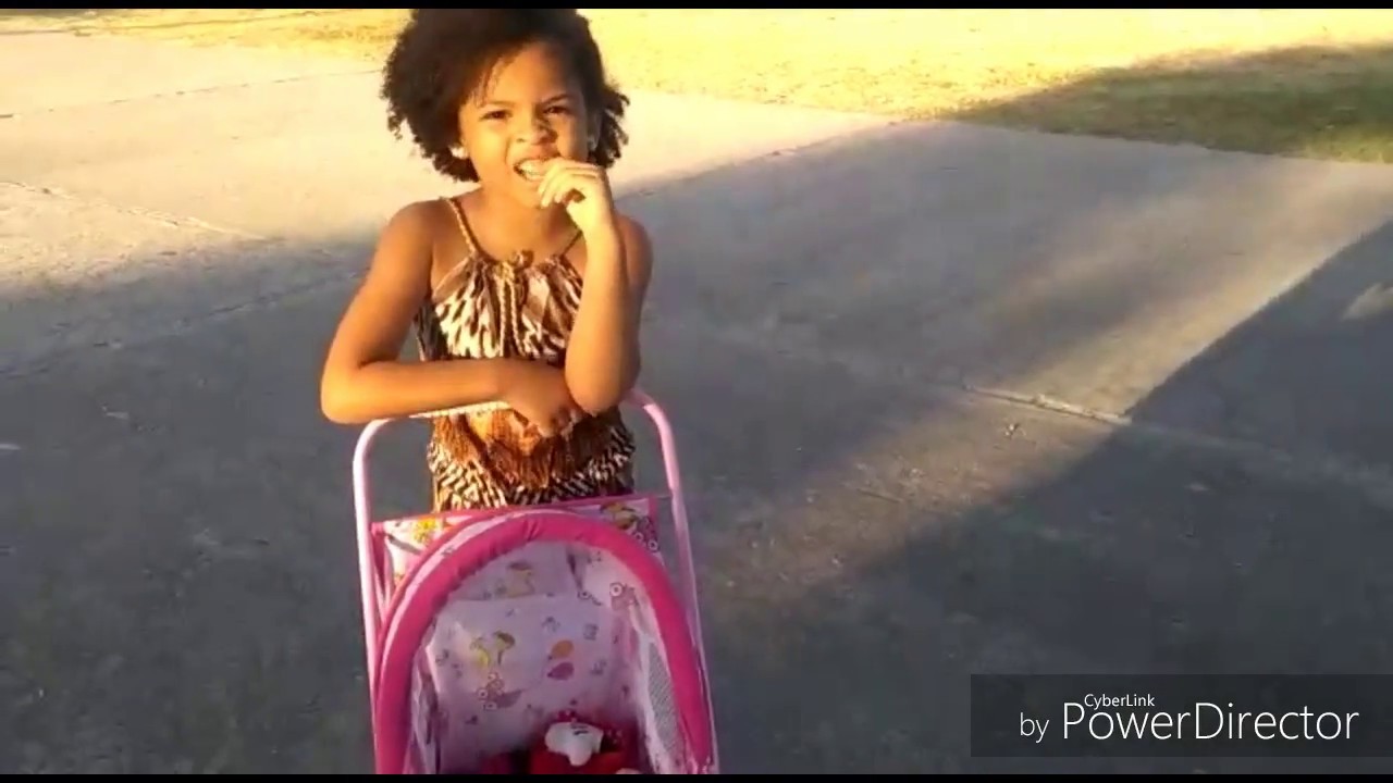 Passeio com a minha bb reborn Nina