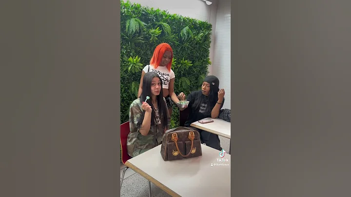 @karrahbooo trying Crack Candy Grapes🍭🍭🔥 #subscribe #atl #candy