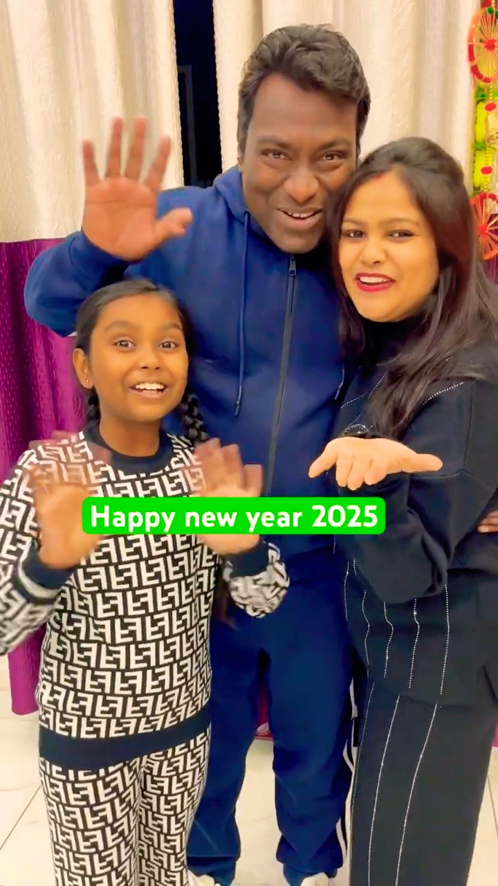 Happy new year my YouTube family ?? #family #happynewyear #avanishkumarverma