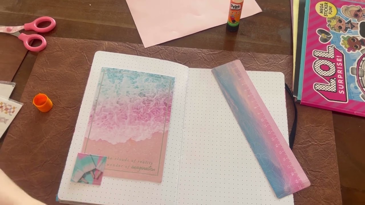 Book journaling🌺🌊☀️