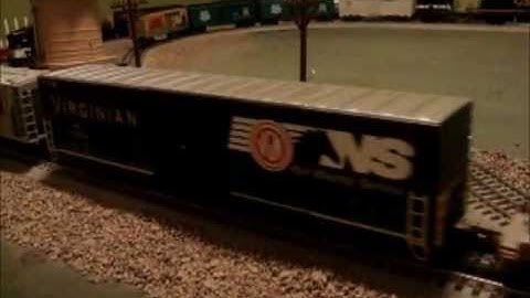 MTH SD40-2 running session with Nonpowered MP15