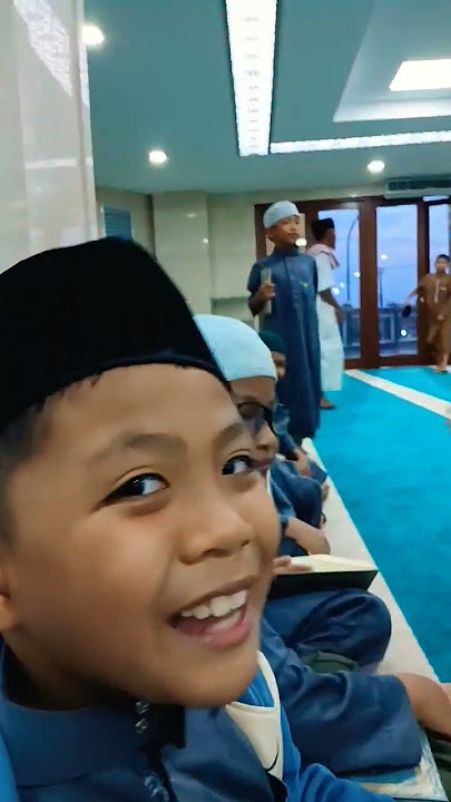 subhanallahalhamdulillh.suasana selepas sholatfarduberjamaah. smoga istiqomahyaallah.amin yra.