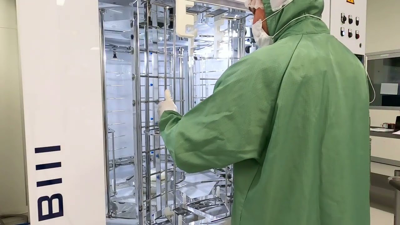 AP&S – CleanStep CBIII – Equipment for all standard boxes, FOUPs, SMIFs, carriers from 4“ to 12“