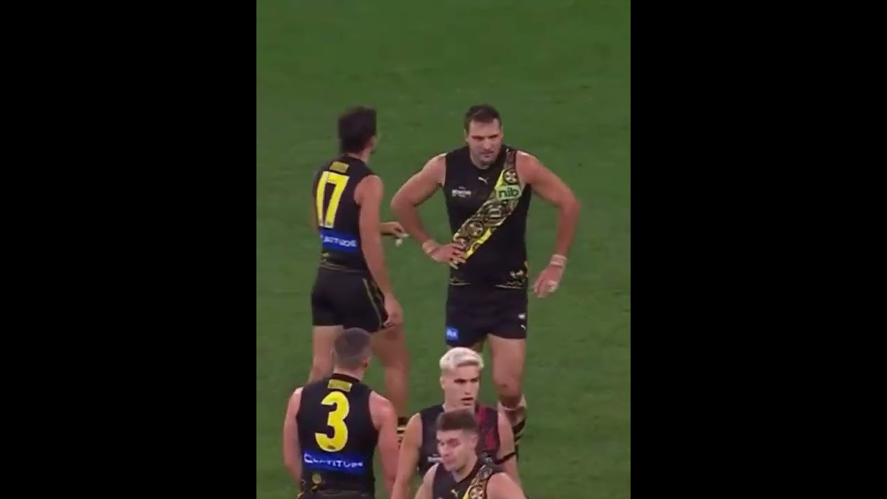 Nick Bryan kicks his first AFL goal