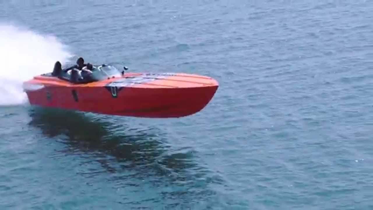 apache powerboat video