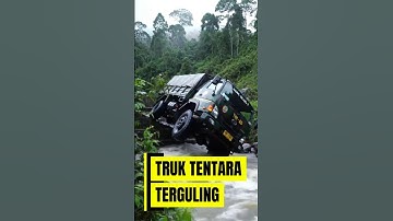 Viraal! Het moment dat de vrachtwagen kantelde