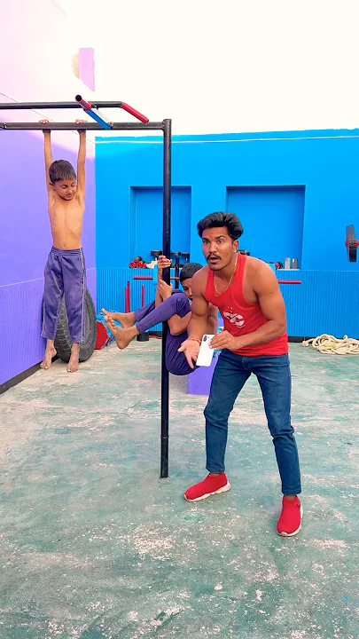 Dropped the mobile. ??? #shortvideo #funnyvideo