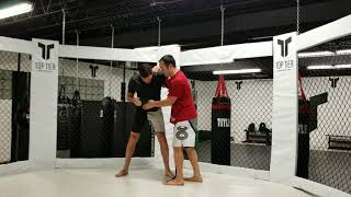Knee Pick transition directly to submission