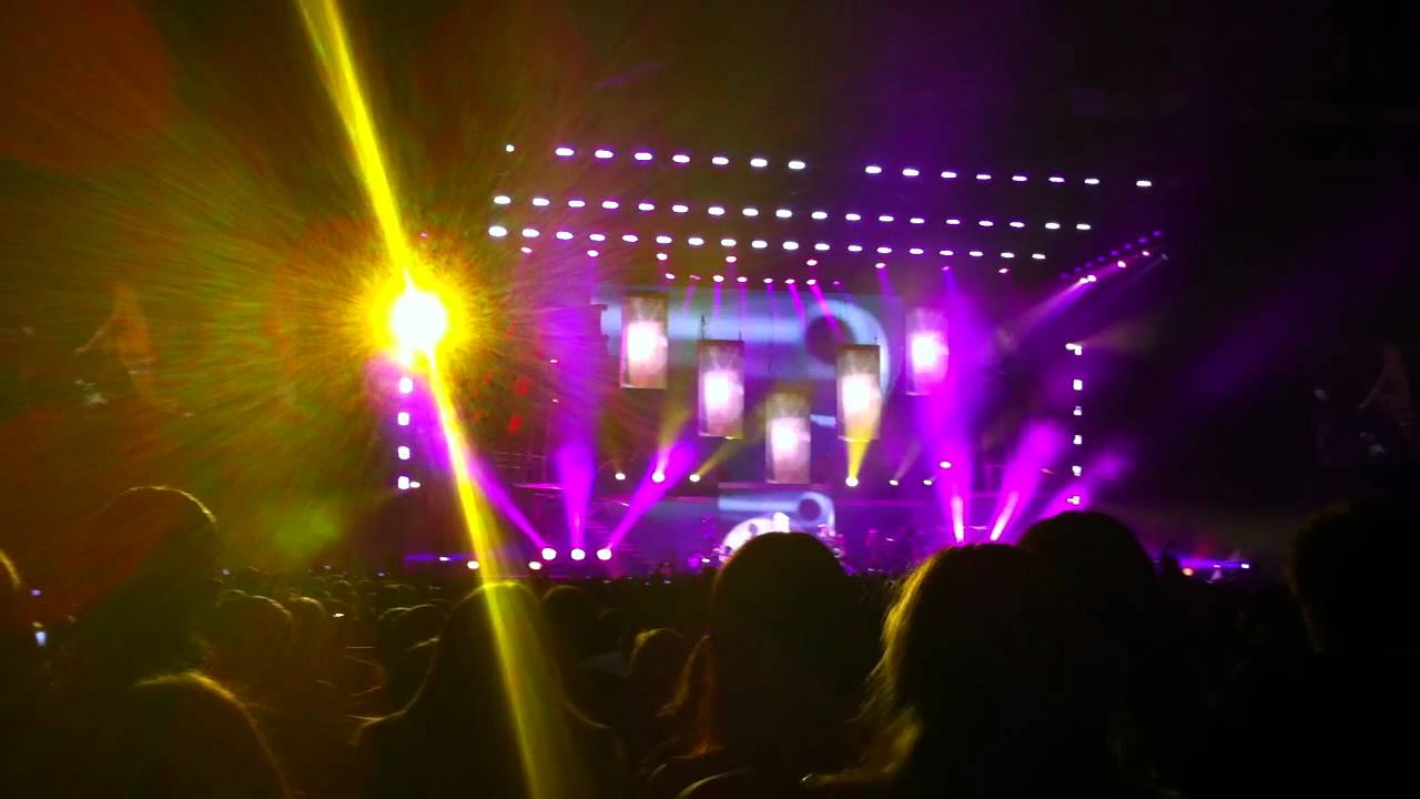 Britney Spears- Baby one more time/S&M