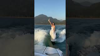 BRIDE SURFING SHOOT