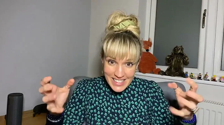 @LisaCairns   - The Big Love In The Heart/This This This - Now Now Now - Video:25/12-22 #nonduality