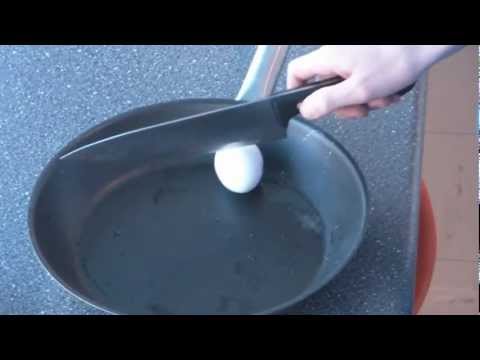 Video: Hvordan Knuse Et Egg