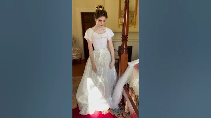 Dressing Victoria Everglot  #corpsebride #hallowee...