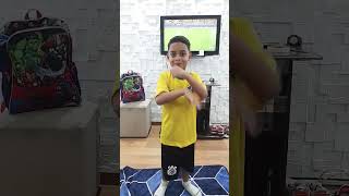 Efraim com as dancinhas do Brasil muito @CorinthiansFanatics@meucorinthiansnews@NeymarJr