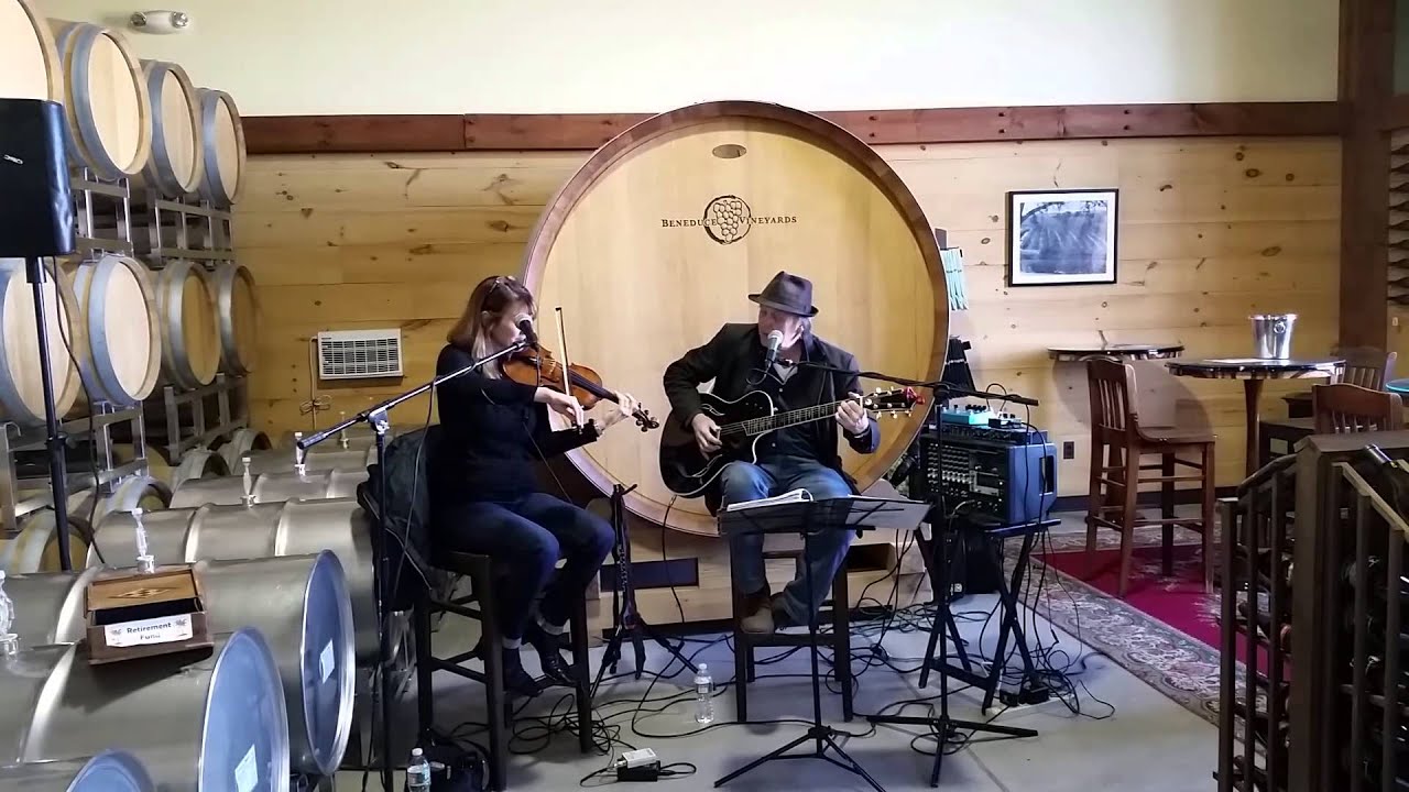 Afternoon jazz at Beneduce Vineyards