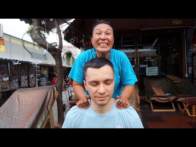 ASMR Fun Street neck and head massage in Bangkok