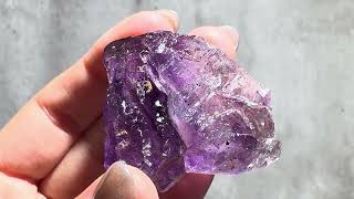 様々な表情を見せる魅惑のアメジスト！モンドアメジスト・タンザニア産
