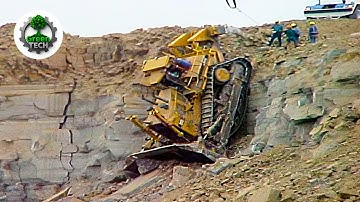 Jaw-Dropping Bulldozer Operator Skills So Crazy You’d Think They’re Fake! #7