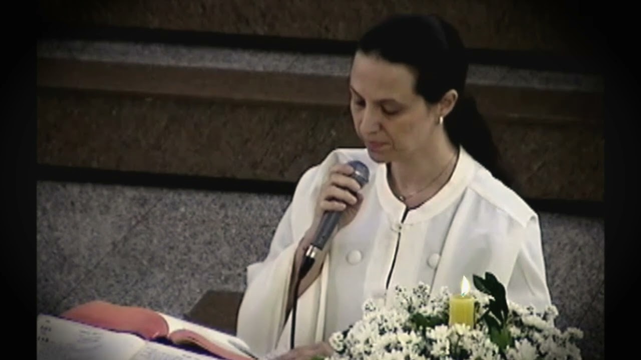 Salmo 111 - Uma luz brilha nas trevas para o justo permanece para sempre o bem que fez