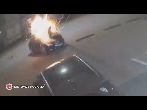 Video: Vaizdo įrašas „Maxo istorija: mažasis drakonas“: 10 žingsnių Video: Vaizdo įrašas „Maxo istorija: mažasis drakonas“: 10 žingsnių