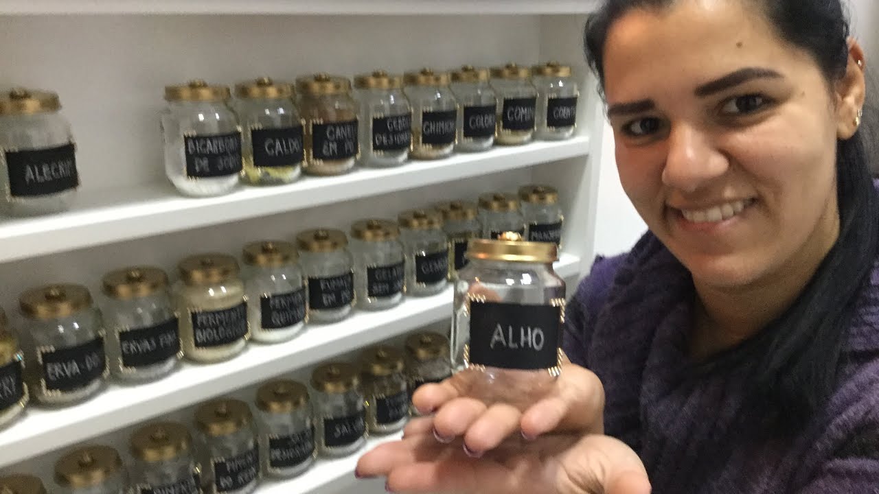 Potinho de tempero com potes de papinha