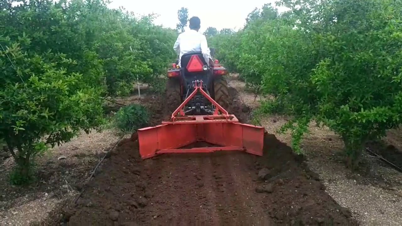 21 Hp Kubota A211N Tractor Making flat Beds At Pomogranate farm || Krushi Mitra Vishal ||