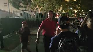 Gubie Mark Gubicza signs for fans